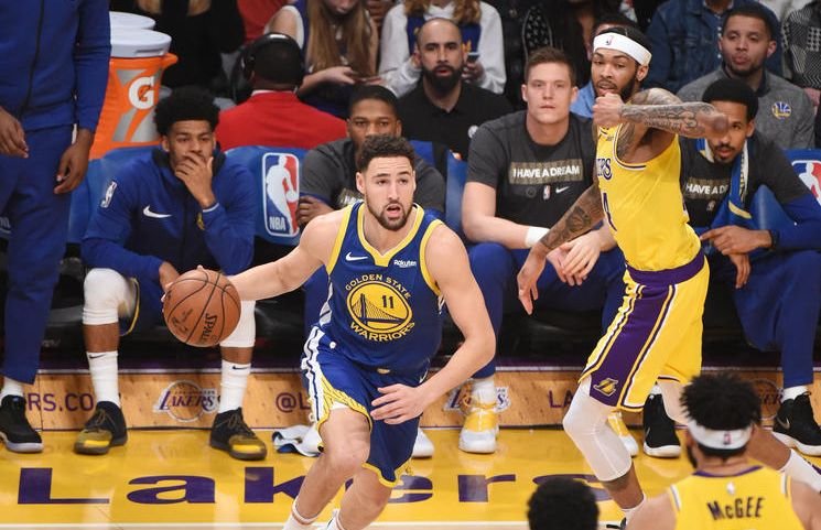 VIDEO: Golden State s víťazstvom nad LA Lakers, 44 bodov Thompsona za 27 minút