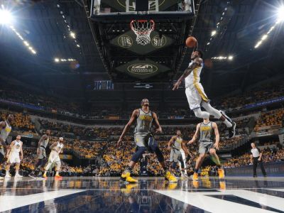 VIDEO: Nezastaviteľní hráči Golden State si vezú z Indiany jedenáste víťazstvo v sérii