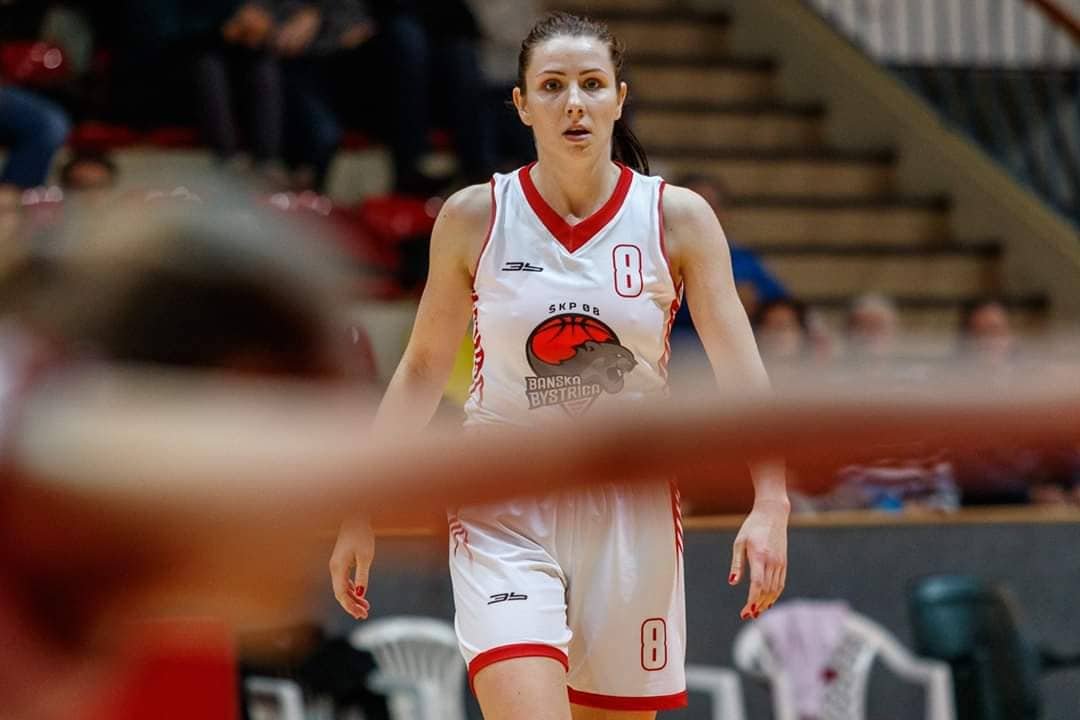 Bystričanka Števulová: Prioritou je u mňa práca, basketbal sa snažím brať ako poobedné hobby