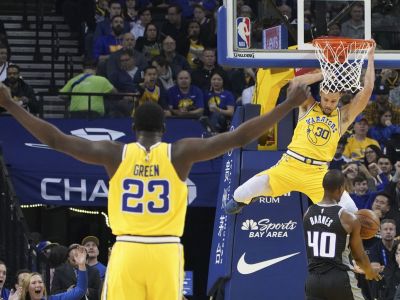 VIDEO: Lakers v závere odstavili Hardena a predviedli skvelý obrat