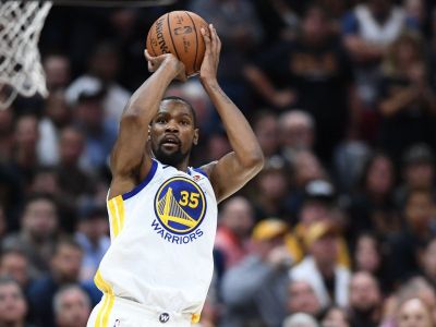 VIDEO: Zastrelili mu kamaráta. Durant nastúpil a prispel k výhre Warriors