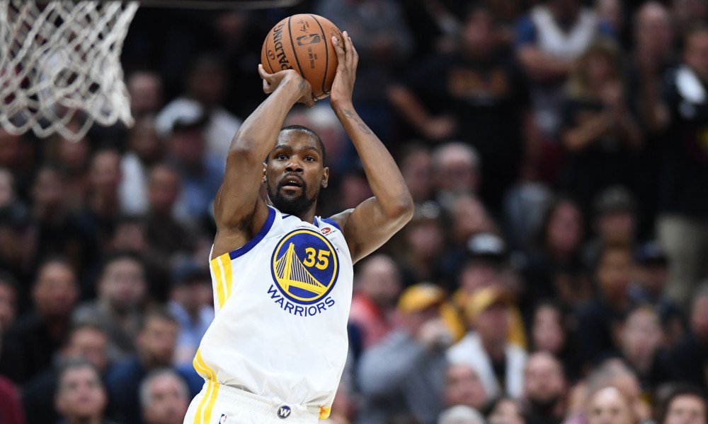 VIDEO: Zastrelili mu kamaráta. Durant nastúpil a prispel k výhre Warriors