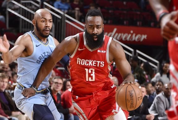 VIDEO: Harden takmer s triple-doublom, Houston aj napriek slabej streľbe víťazne