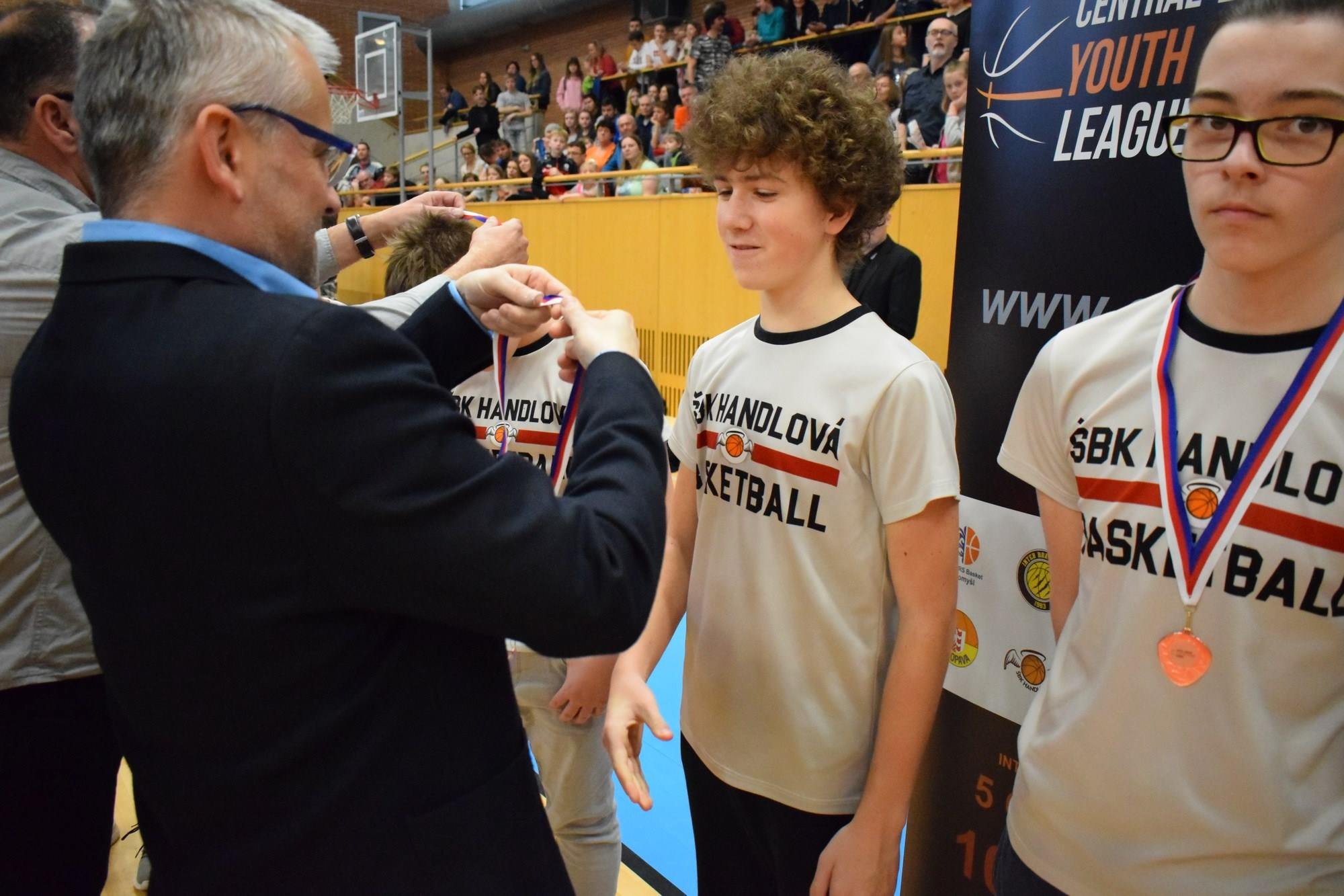 Ďalší úspech ŠBK Handlová. Mladíci brali v CEYBL tretie miesto