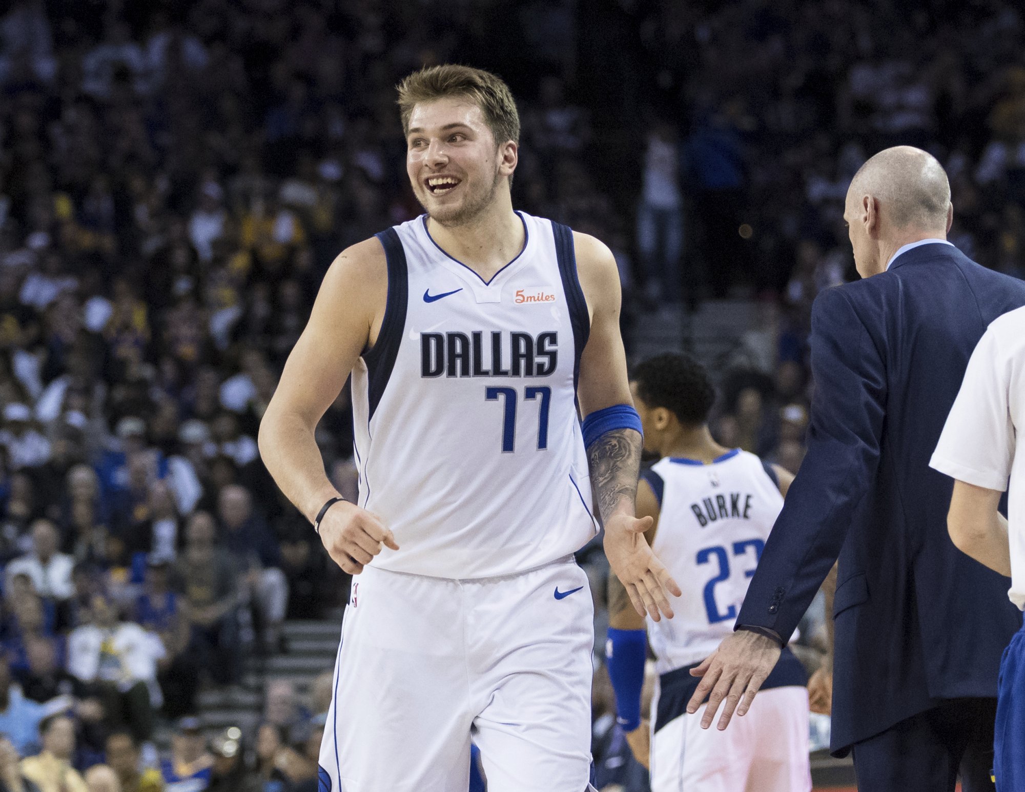 VIDEO: Nezastaviteľný Dončič má ďalší triple-double a siaha na rekord Magica Johnsona