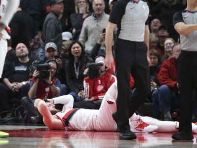VIDEO: Nurkič v utrpel hrôzostrašnú zlomeninu nohy, Portland postup neoslavoval