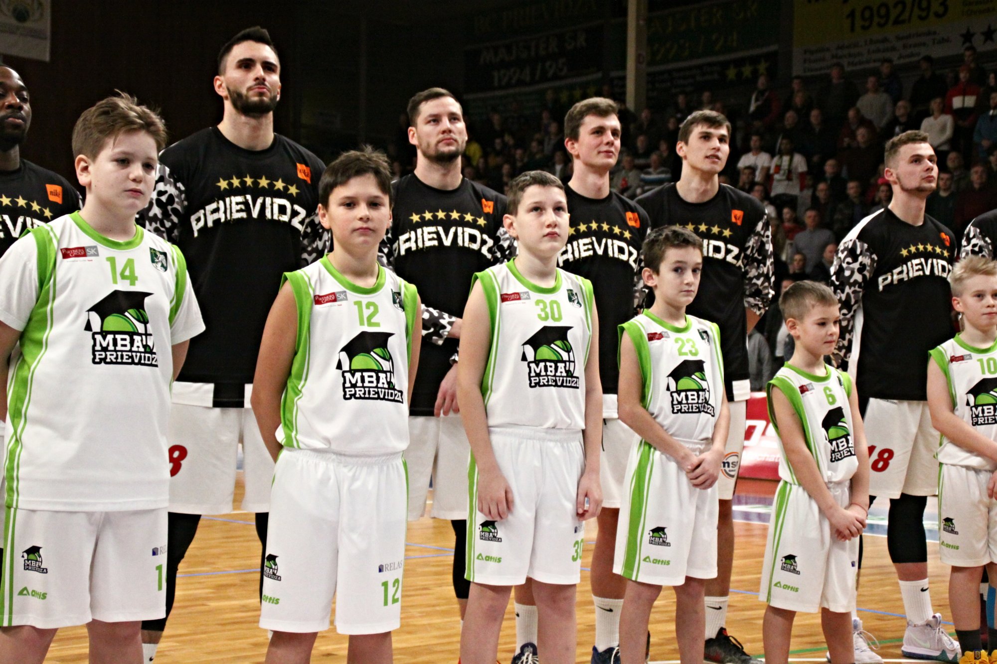 VIDEO: Prievidza vyhrala na palubovke majstra, Inter presvedčivo zdolal Svit