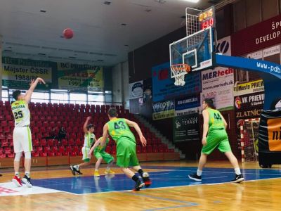Levickí kadeti aj po prehre v Prievidzi stále na čele súťaže