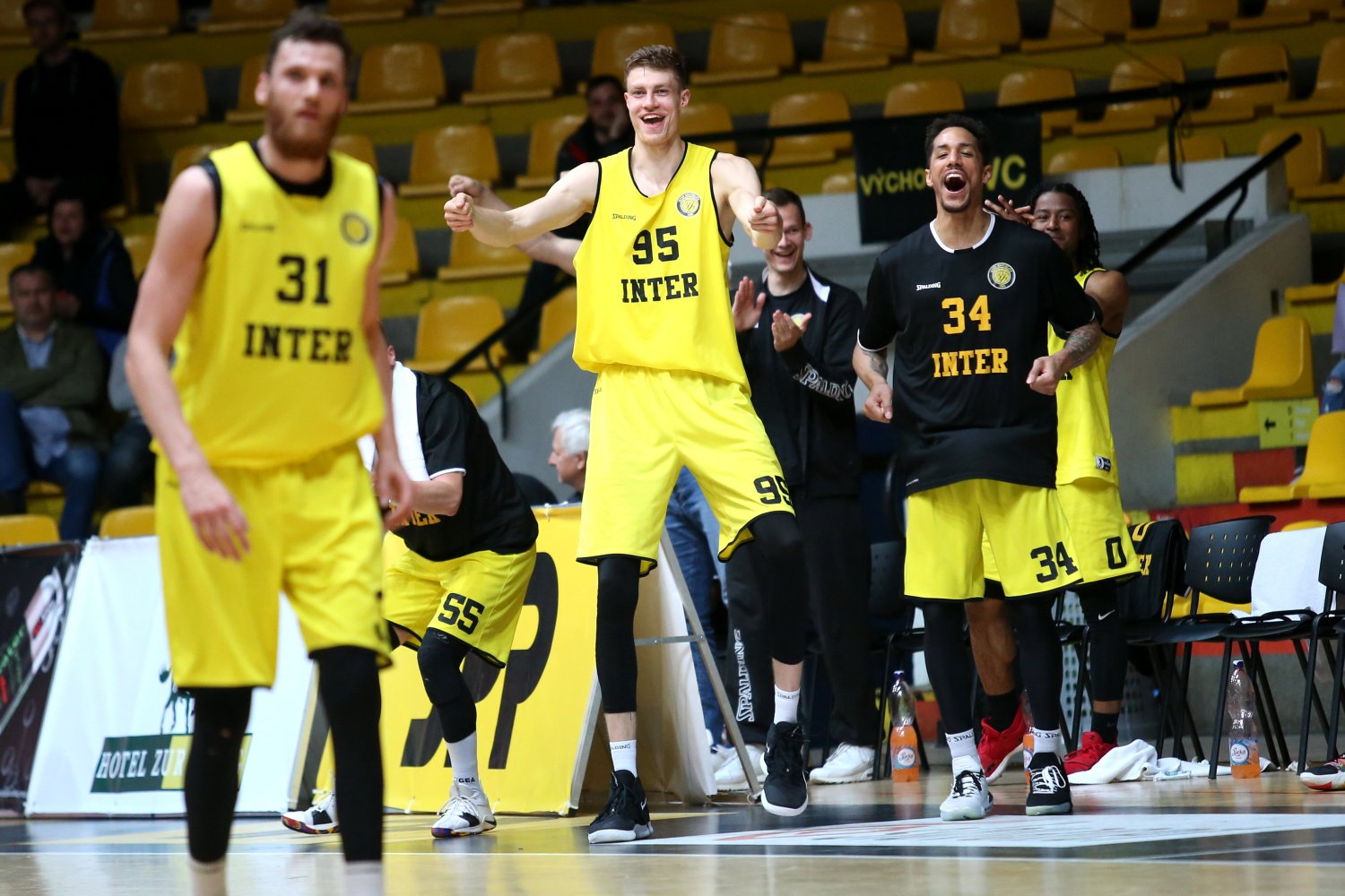 Inter „vyfackal“ na úvod play-off Spišskú, Mrviš skvele zaskočil na rozohrávke