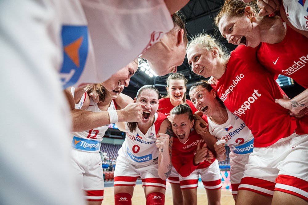Svitek v šatni nekričal, k obratu Češiek zavelila debutantka s číslom nula