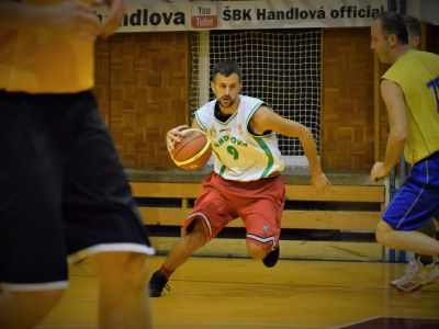 V Handlovej odštartovala Mestská basketbalová liga