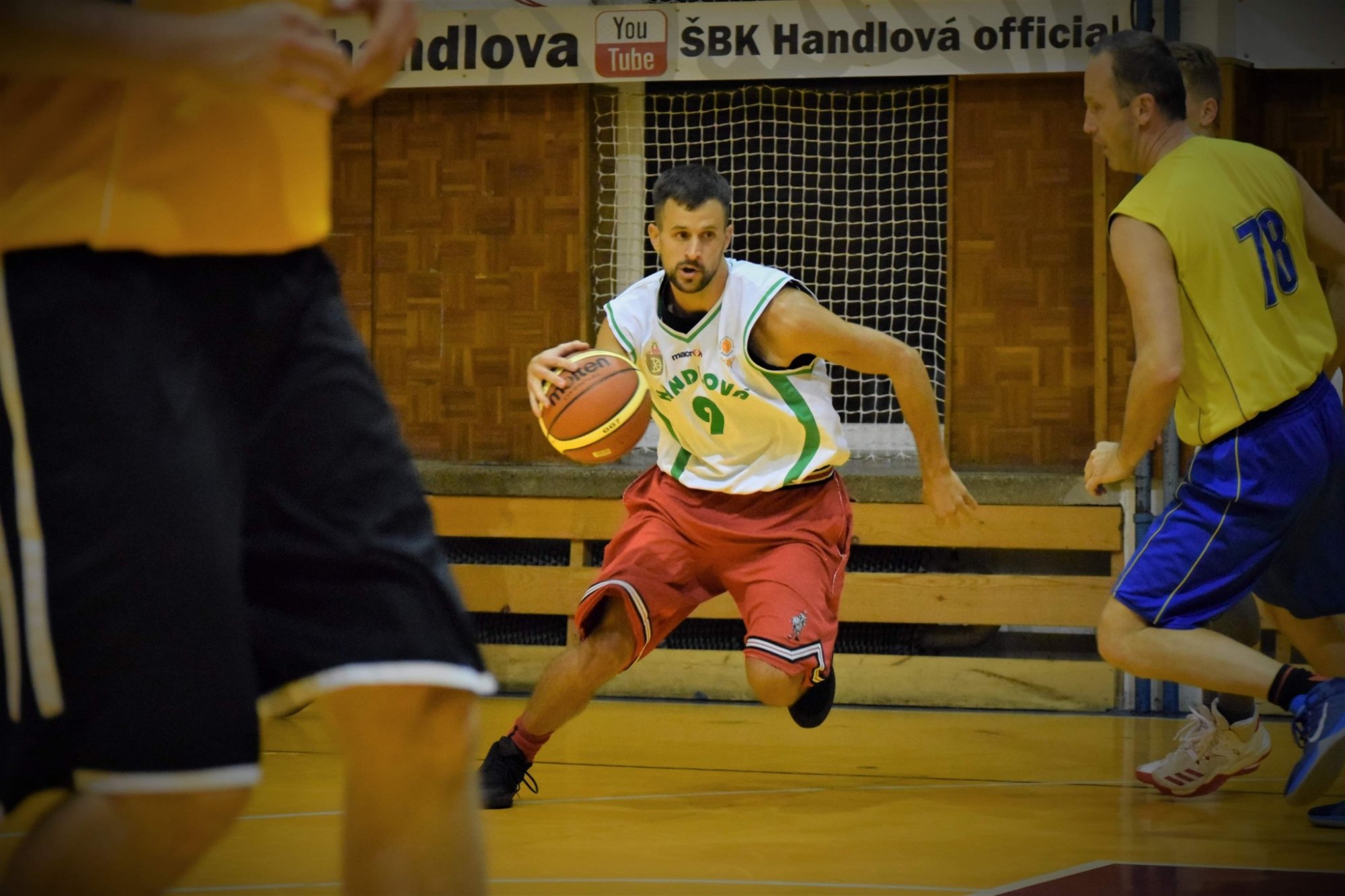 V Handlovej odštartovala Mestská basketbalová liga