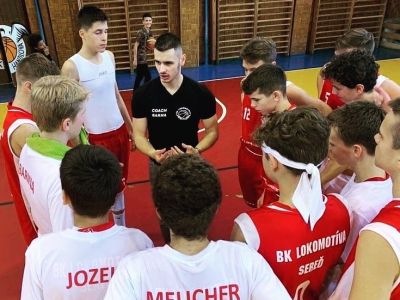 Na západe je medzi staršími žiakmi na čele tabuľky tesno, na východe jasne Diawin