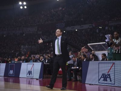 Antetokounmpovi má pomôcť na olympiádu kontroverzný kouč obvinený zo škandálov