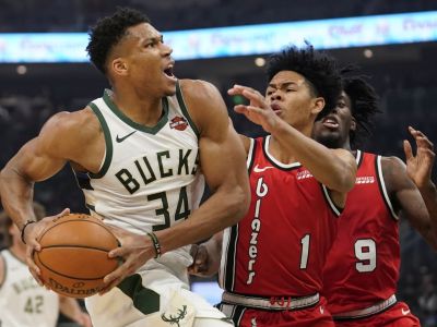 VIDEO: Dominantný Giannis skolil Portland, Anthony sa zlepšuje