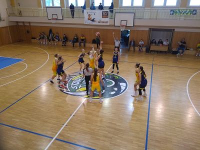 Juniorky Young Angels v nedeľu prehrali v Starej Turej, napriek tomu vedú prvú ligu žien a junioriek