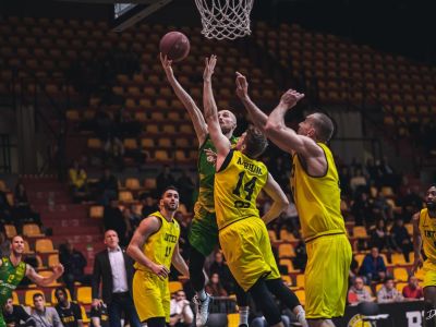 Slabá atmosféra i strelecký výkon Interu v prvom polčase. Majster predčil Levice obrannými zmenami