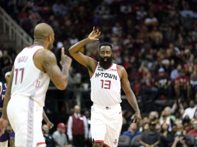 VIDEO: Bucks s neuveriteľným 17. triumfom za sebou, Lakers zlomili domáce čaro Heat