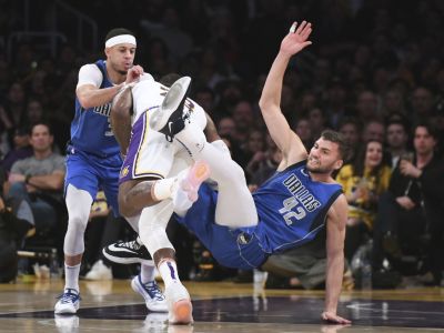 VIDEO: Lakers zdolali Dallas, LeBron prekonal hranicu 9000 asistencií