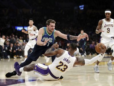 Európania bojujúci o MVP, skvelí Lakers či kandidáti na titul v NBA, počúvnite si populárny podcast Joe Trendyho