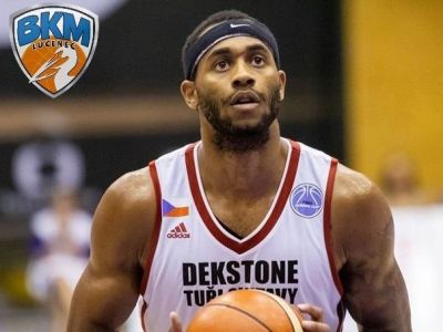Do Lučenca prichádza Russell Woods, končia Skvašik s Basabem
