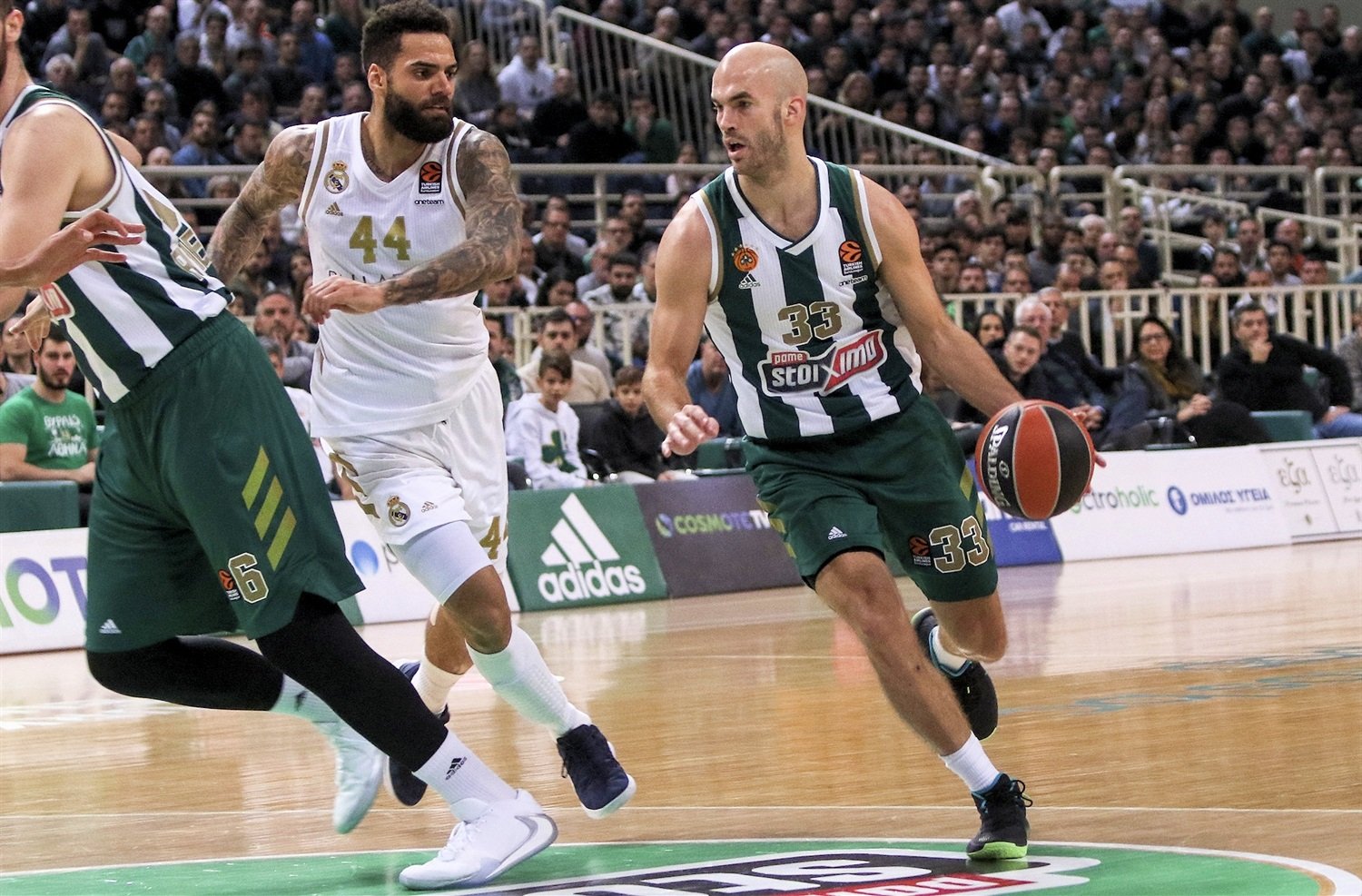 Jeho prihrávky dvíhajú ľudí zo sedadiel, lepší ako Calathes je už len LeBron James