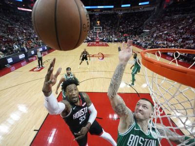 VIDEO: Harden s Westbrookom obrali Boston o víťaznú sériu