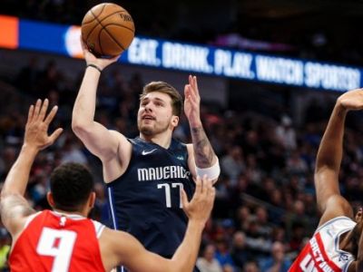 VIDEO: Osem dvojciferných strelcov Lakers, Dončičovi ušlo triple double