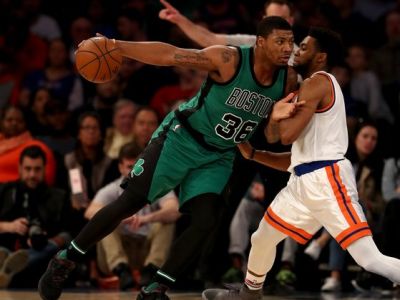 Koronavírus potvrdili u Smarta z Bostonu, pozitívnych majú Sixers i Lakers
