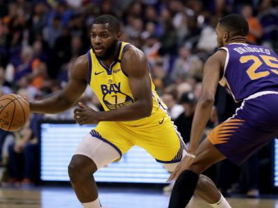 VIDEO: Warriors sa dostali z čiernej série, Harden prekonal Terryho