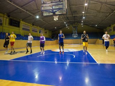 Tešia sa aj basketbalisti. Od stredy sa na Slovensku otvoria športoviská pre organizované kluby