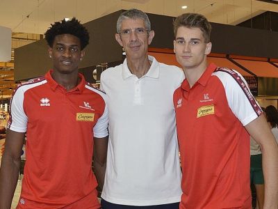Talentovaní mladíci nosili na drese prosciutto, teraz sa chcú obaja dostať do NBA
