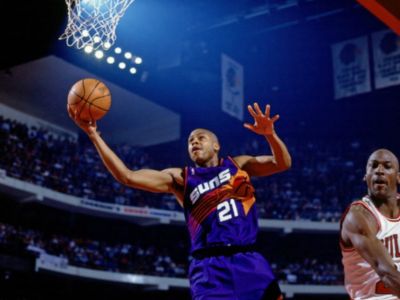 Drogoval, kradol, v NBA odohral len sto zápasov, ale vo finále preháňal Jordanovo Bulls