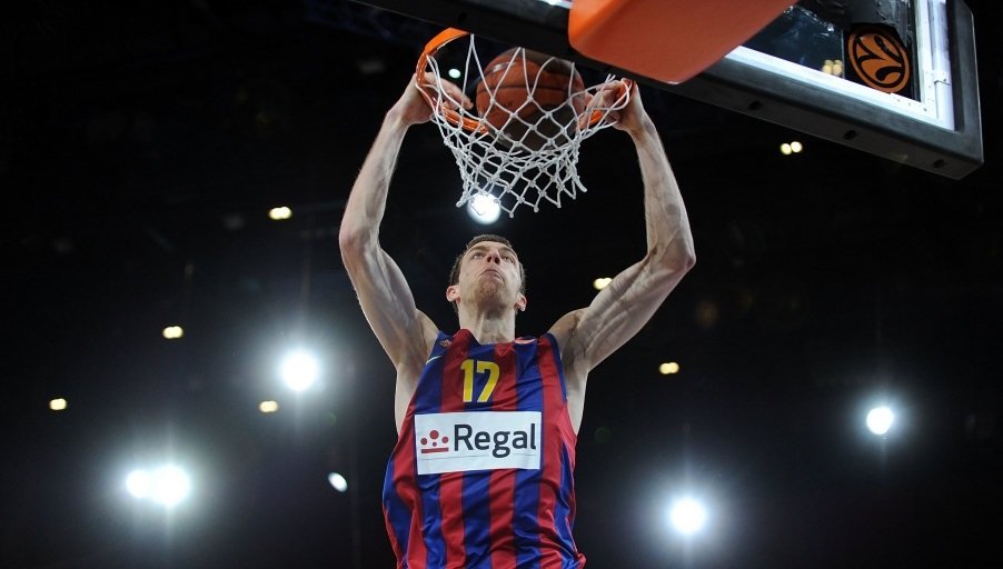 Bez neho by Barcelona nevyhrala. Najlepší blokár v dejinách Euroligy ukončil kariéru