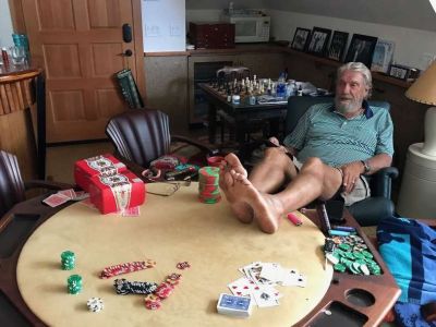 Legendárny Nelson má 80. Žije na Maui, kde pestuje kávu, kvety a cannabis