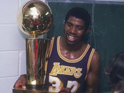 Prichádzal ako rozohrávač, rozhodol ako pivot, pred 40 rokmi uvidela NBA „Magic“