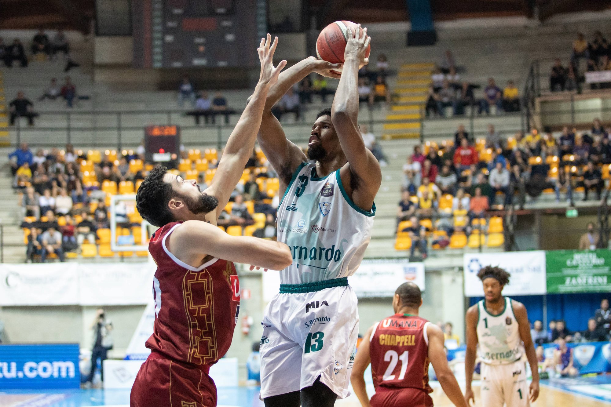 Budúci najlepší obranca? Tony Parker získal vynikajúceho blokára z talianskej ligy