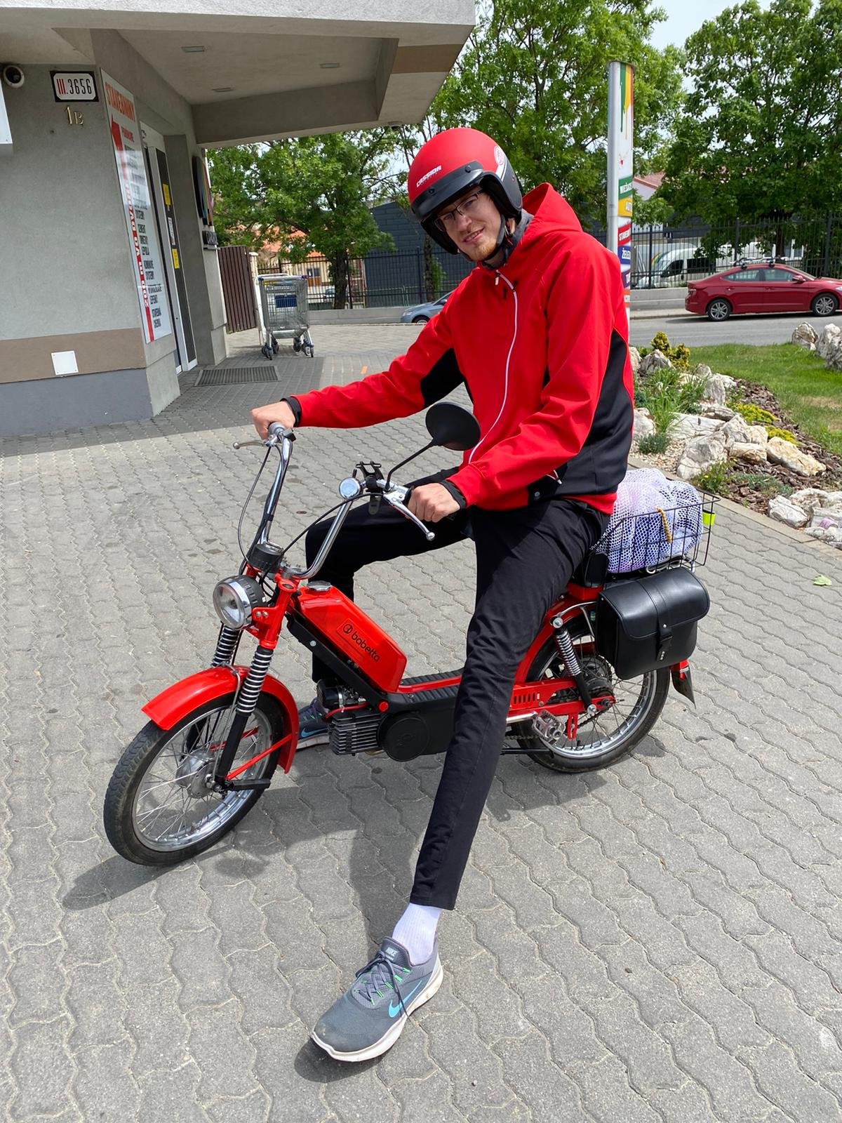 Zanietený automechanik Fusek vracia život starým motorkám