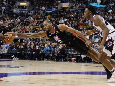 Vracia sa NBA: Túžba Milwaukee, „vybrakovaný“ Brooklyn, nakazené hviezdy či súboj o LA