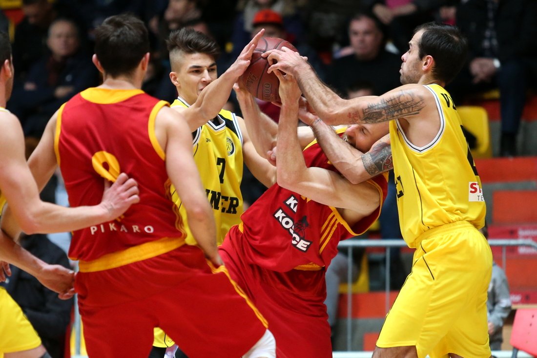 Komentár: O víťazovi základnej časti máme jasno, posun čakáme od Handlovej