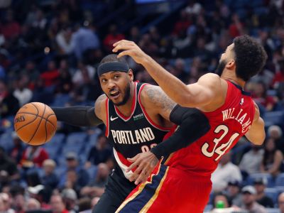 Zdalo sa, že legendu NBA nikto nechce, teraz zachraňuje sezónu finalistov