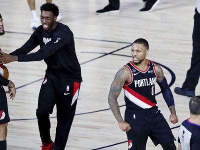 Vysmievali sa mu, že netrafil. Lillard sa nasrdil a famózne ťahá Portland do play-off