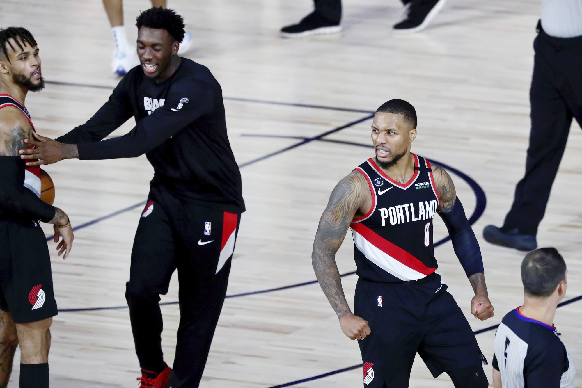 Vysmievali sa mu, že netrafil. Lillard sa nasrdil a famózne ťahá Portland do play-off
