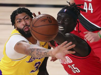 VIDEO: Lakers nedopustili ďalšie zaváhanie, Portland prehral a zranil sa mu Lillard