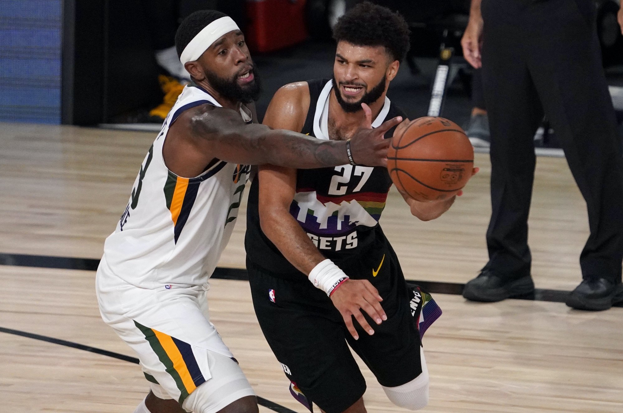 VIDEO: Denver dokončil málovídaný obrat, Boston vyučuje obhajcov