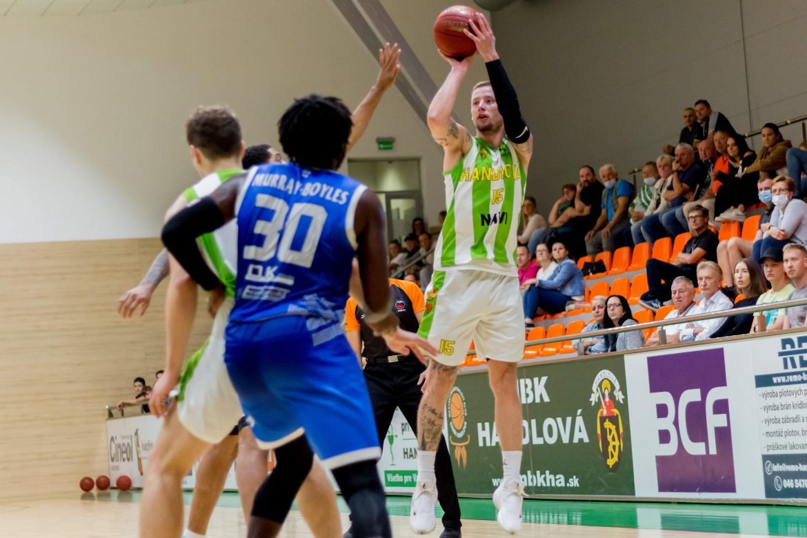 Oslabená Handlová trápila Lučenec, nestačil jej ani 31 bodový Jašš