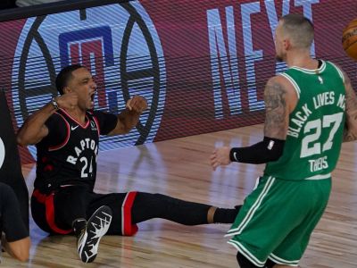 VIDEO: Obhajcovia titulu si vynútili siedmy zápas, Clippers krok od postupu