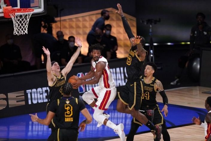 VIDEO: Fantastický Jimmy Butler udržal Miami vo finále