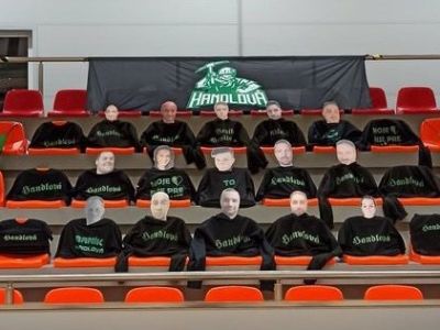 Handlovskí Fanatici budú na zápase, aj keď nemôžu byť prítomní v hale