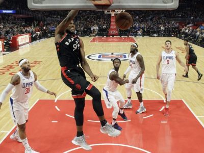VIDEO: Leonard si nezahral v rodnom meste, no Toronto dominovalo na palubovke Clippers